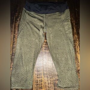 Lululemon Run: Inspire Crop II athletic leggings